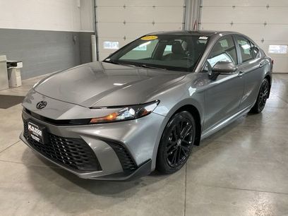 Used 2025 Toyota Camry SE w/ Multimedia Upgrade Package