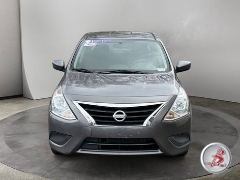 Used 2019 Nissan Versa SV image 2