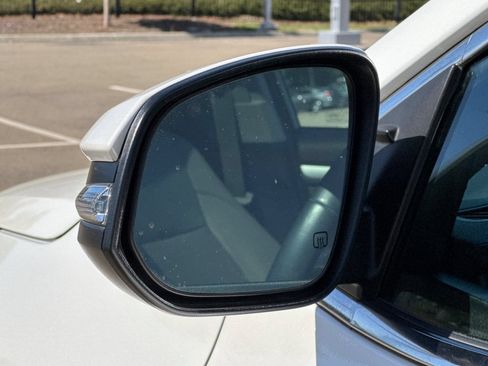 Used 2016 Toyota Highlander XLE FWD image 55