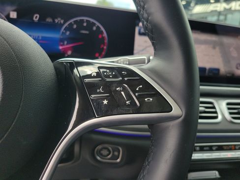 Certified 2026 Mercedes-Benz GLS 450 4MATIC image 29