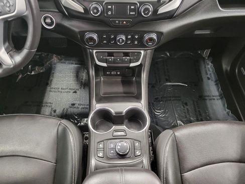 Used 2022 GMC Terrain SLT w/ Infotainment Package II image 16