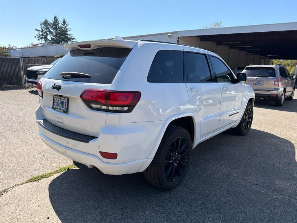 Used 2020 Jeep Grand Cherokee Altitude AWD/4WD image 5