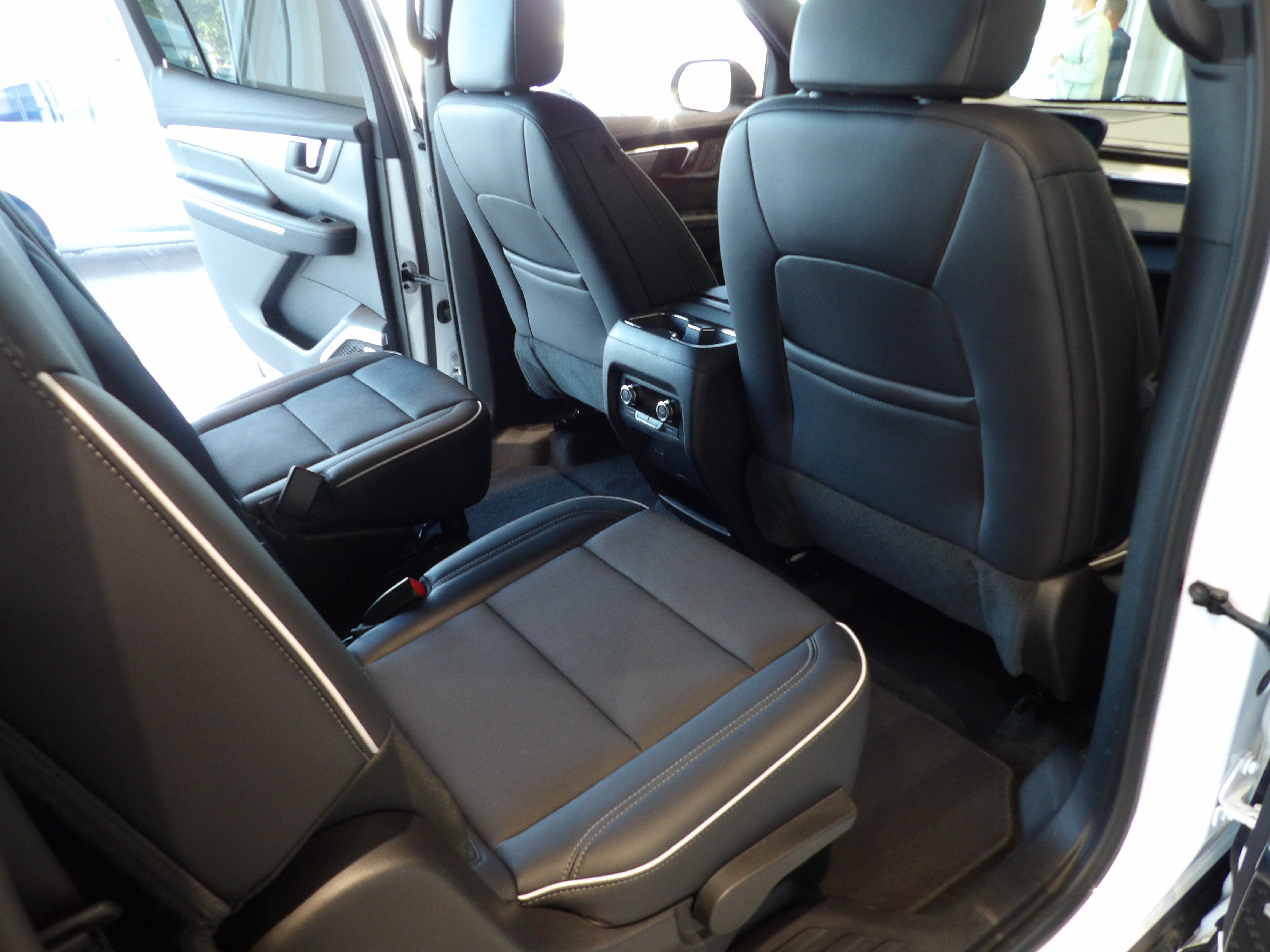 Used 2026 Buick Enclave Preferred AWD/4WD image 23