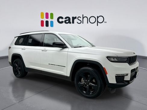 Used 2023 Jeep Grand Cherokee L Limited w/ Black Appearance Package AWD/4WD image 7