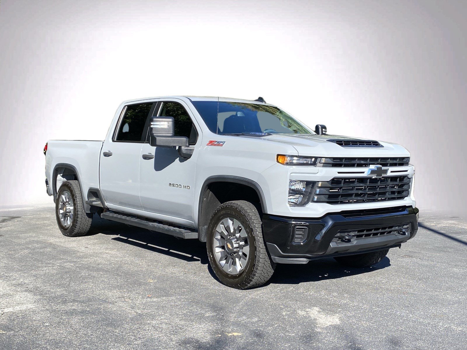 Used 2024 Chevrolet Silverado 2500 Custom w/ Custom Value Package AWD/4WD image 2