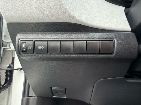 Used 2020 Toyota Corolla SE w/ SE Premium Package FWD image 22