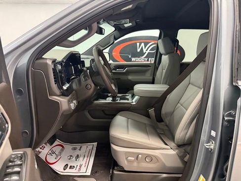 New 2026 GMC Sierra 1500 SLT w/ SLT Premium Plus Package AWD/4WD image 9