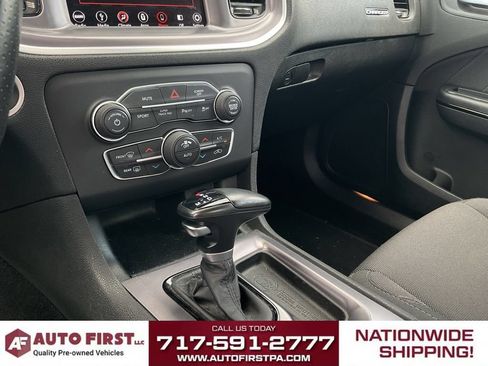 Used 2019 Dodge Charger SXT w/ Blacktop Package AWD/4WD image 24