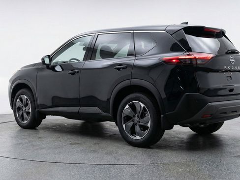 Used 2025 Nissan Rogue SV image 6