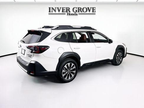 Used 2024 Subaru Outback Touring AWD/4WD image 5