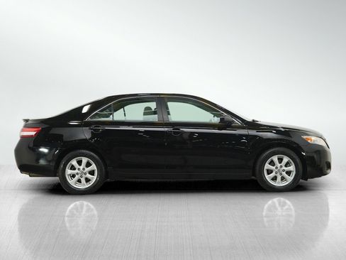 Used 2011 Toyota Camry LE w/ LE Extra-Value Pkg image 6