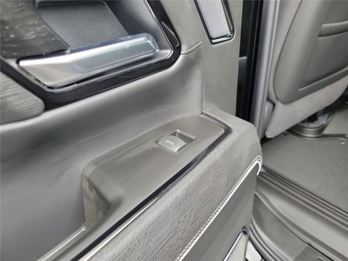 New 2026 GMC Sierra 2500 AT4X w/ LPO, Black Badging Package AWD/4WD image 16