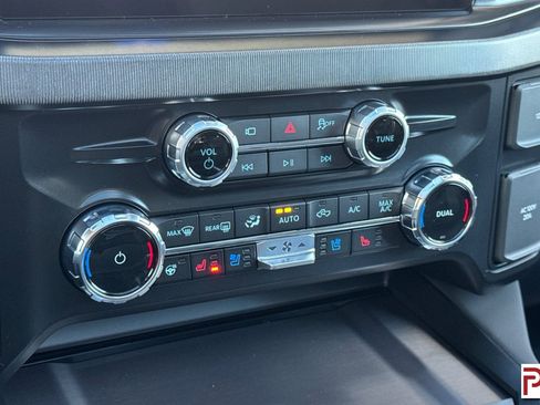 Used 2026 Ford F450 Platinum w/ FX4 Off-Road Package image 25