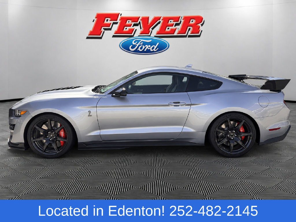 Used 2021 Ford Mustang Shelby GT500 w/ Carbon Fiber Track Pack RWD image 10