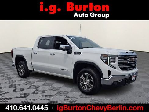 Certified 2025 GMC Sierra 1500 SLT AWD/4WD image 1