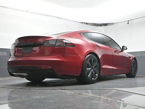 Used 2024 Tesla Model S AWD/4WD image 32