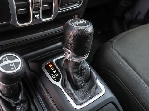 Used 2018 Jeep Wrangler Unlimited Sport S image 20