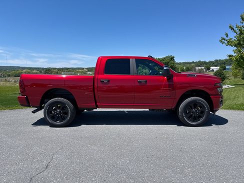 New 2026 RAM 2500 Big Horn AWD/4WD image 14