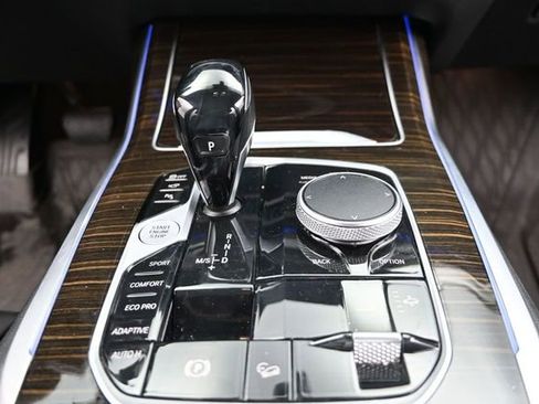 Used 2021 BMW X7 xDrive40i w/ Premium Package AWD/4WD image 16