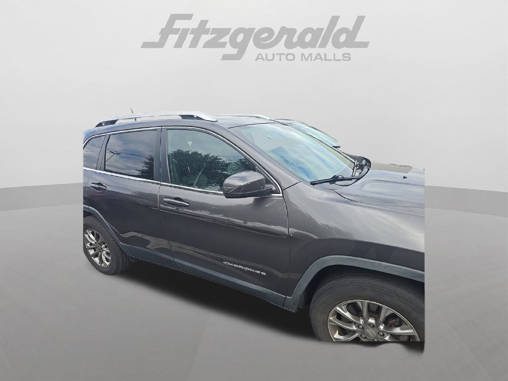 Used 2019 Jeep Cherokee Latitude Plus w/ Cold Weather Group AWD/4WD image 4