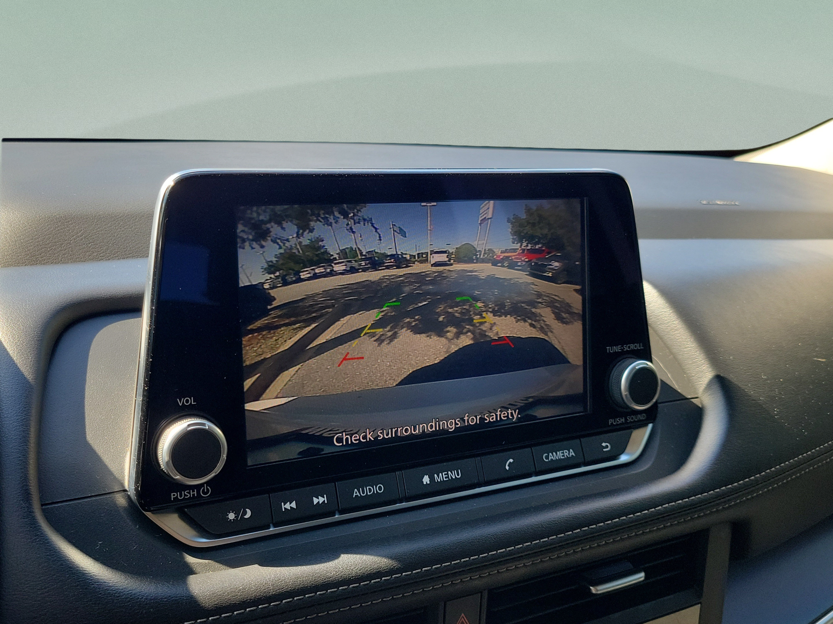 Used 2024 Nissan Rogue SV FWD image 25