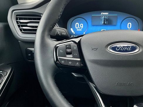 Used 2023 Ford Escape Platinum image 18