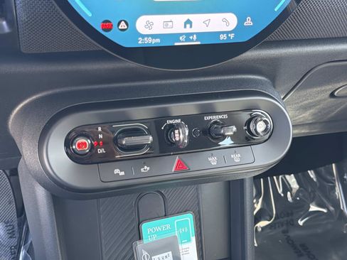 New 2026 MINI Cooper 2-Door Hardtop FWD image 19