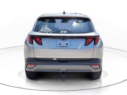 Used 2025 Hyundai Tucson SE FWD image 6