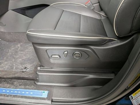 New 2026 Cadillac Escalade Luxury w/ Touring Package image 20