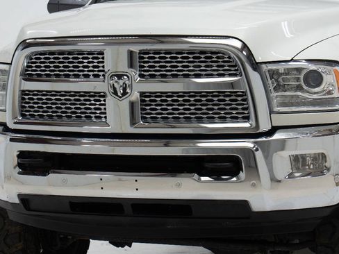Used 2018 RAM 2500 Laramie AWD/4WD image 10