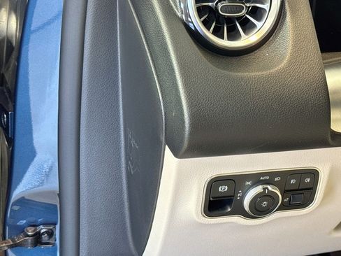 Certified 2022 Mercedes-Benz GLB 250 4MATIC image 10