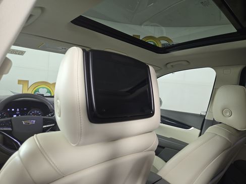 Certified 2020 Cadillac XT6 Premium Luxury AWD/4WD image 35