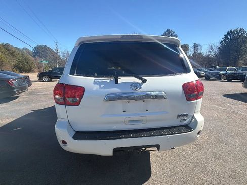 Used 2016 Toyota Sequoia Platinum image 4