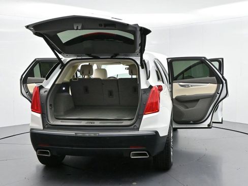 Used 2017 Cadillac XT5 Luxury w/ Driver Awareness Package FWD image 48
