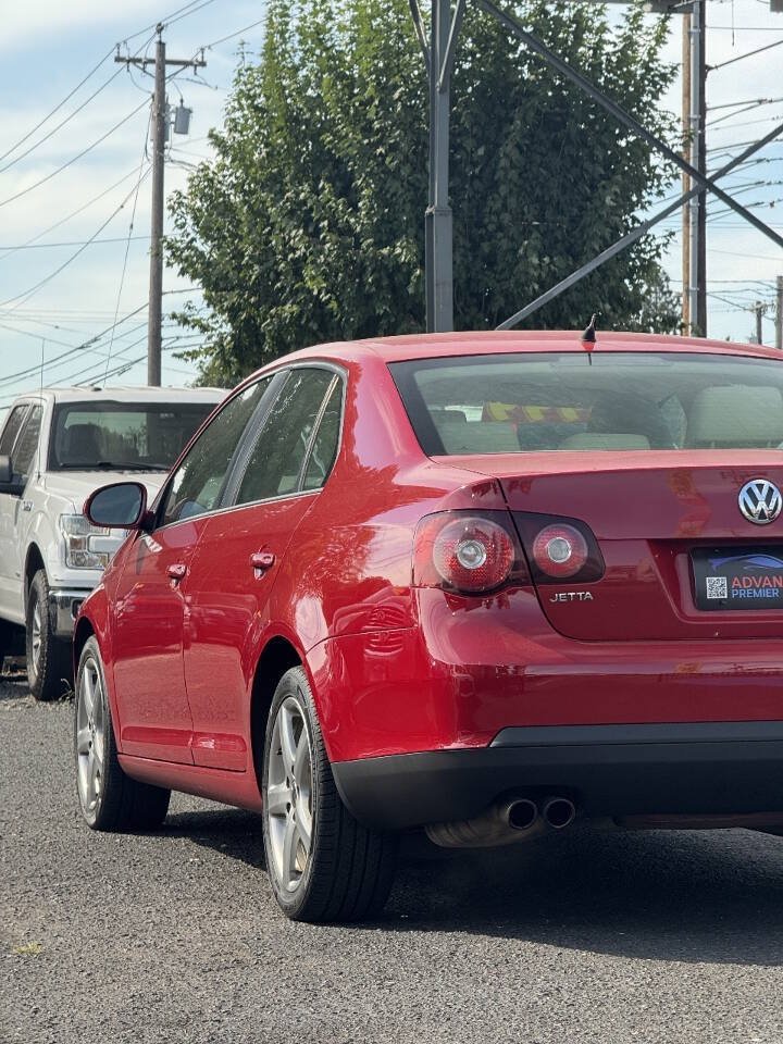 Used 2010 Volkswagen Jetta Limited Edition FWD image 5