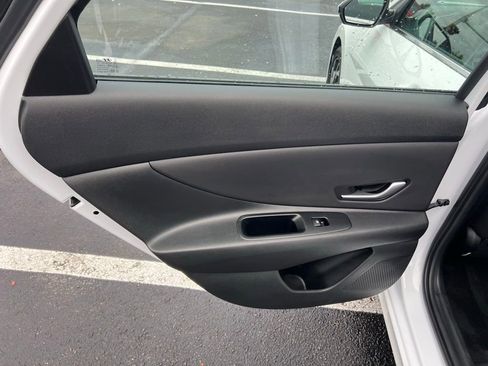 Certified 2024 Hyundai Elantra SEL w/ Convenience Package FWD image 16