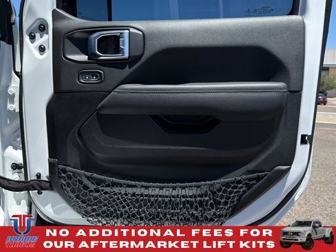 Used 2021 Jeep Gladiator Overland w/ Popular Equipment Package AWD/4WD image 41