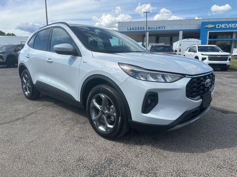 Certified 2025 Ford Escape ST-Line Select AWD/4WD image 1