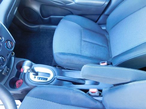 Used 2017 Nissan Versa SV image 30