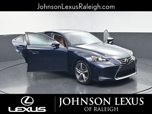Used 2018 Lexus IS 300 AWD w/ Comfort Package image 3