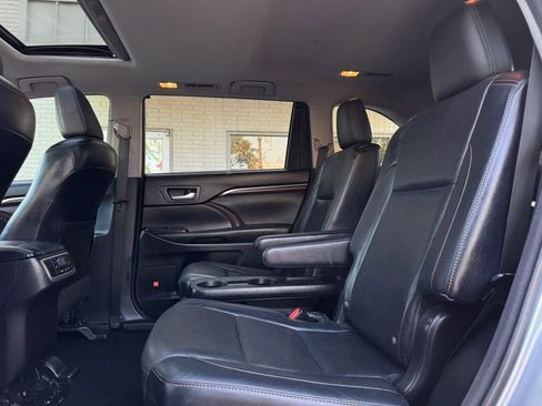 Used 2014 Toyota Highlander Limited FWD image 20