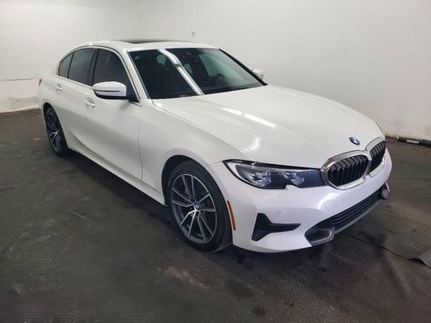 Used 2020 BMW 330i xDrive Sedan w/ Driving Assistance Package AWD/4WD image 3