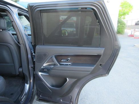 Used 2025 Land Rover Range Rover SE AWD/4WD image 35