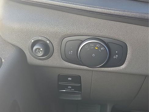 New 2026 Ford Transit 250 148 Medium Roof w/ Load Area Protection Package image 17