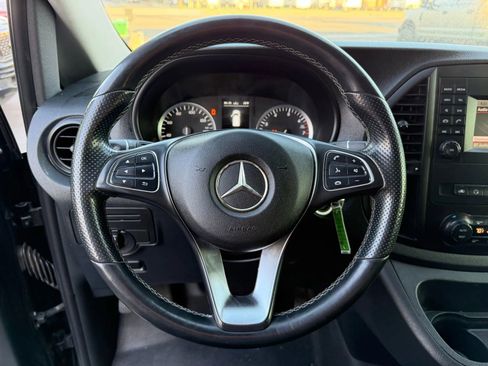 Used 2018 Mercedes-Benz Metris Passenger image 9