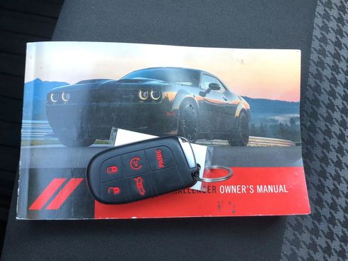 Used 2020 Dodge Challenger R/T image 25
