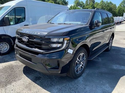 New 2025 Ford Expedition Active image 11