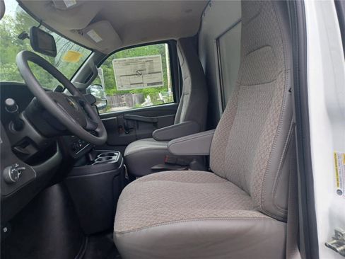 New 2024 Chevrolet Express 3500 w/ Power Convenience Package image 13