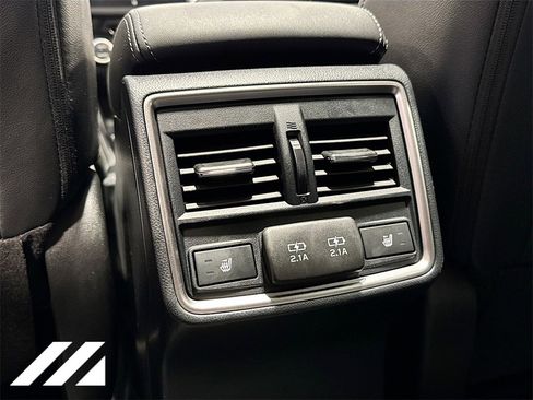 Used 2022 Subaru Forester Touring image 28