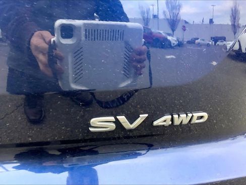 Used 2022 Nissan Pathfinder SV w/ SV Premium Package image 9